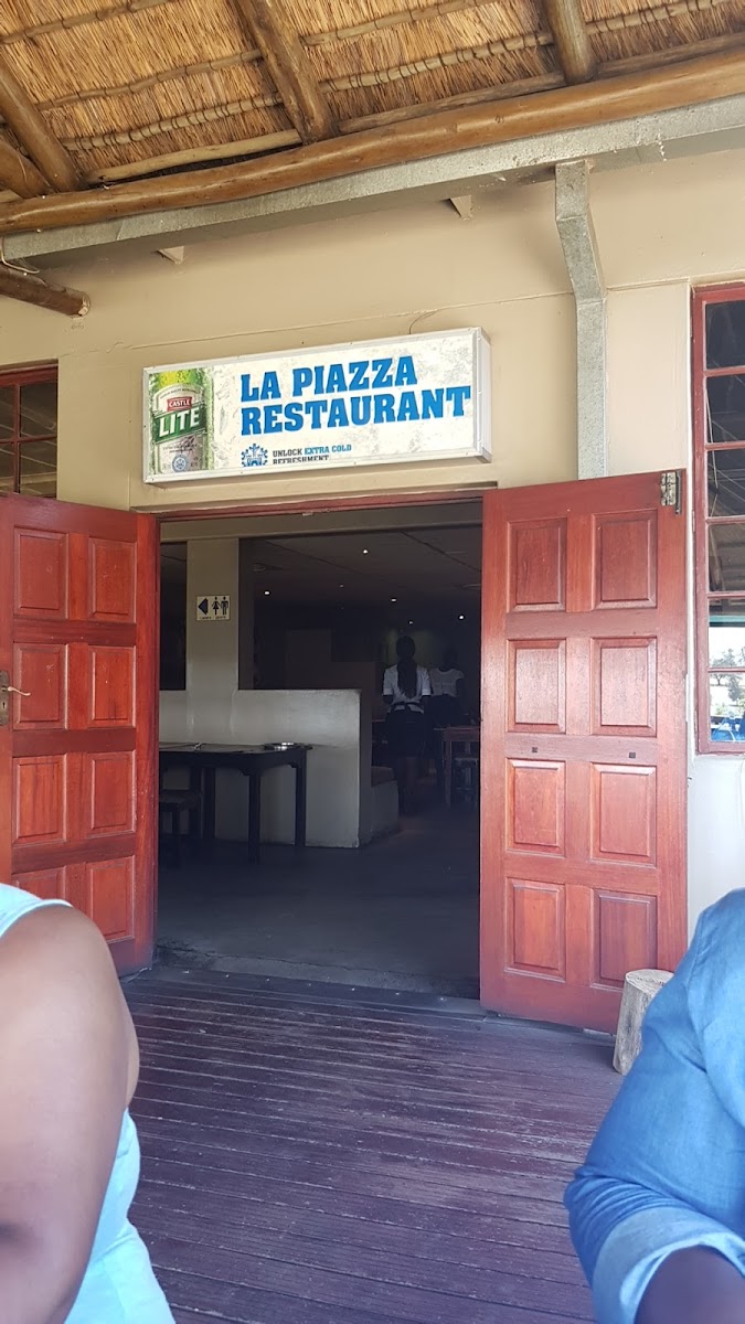 La Piazza Restuarant